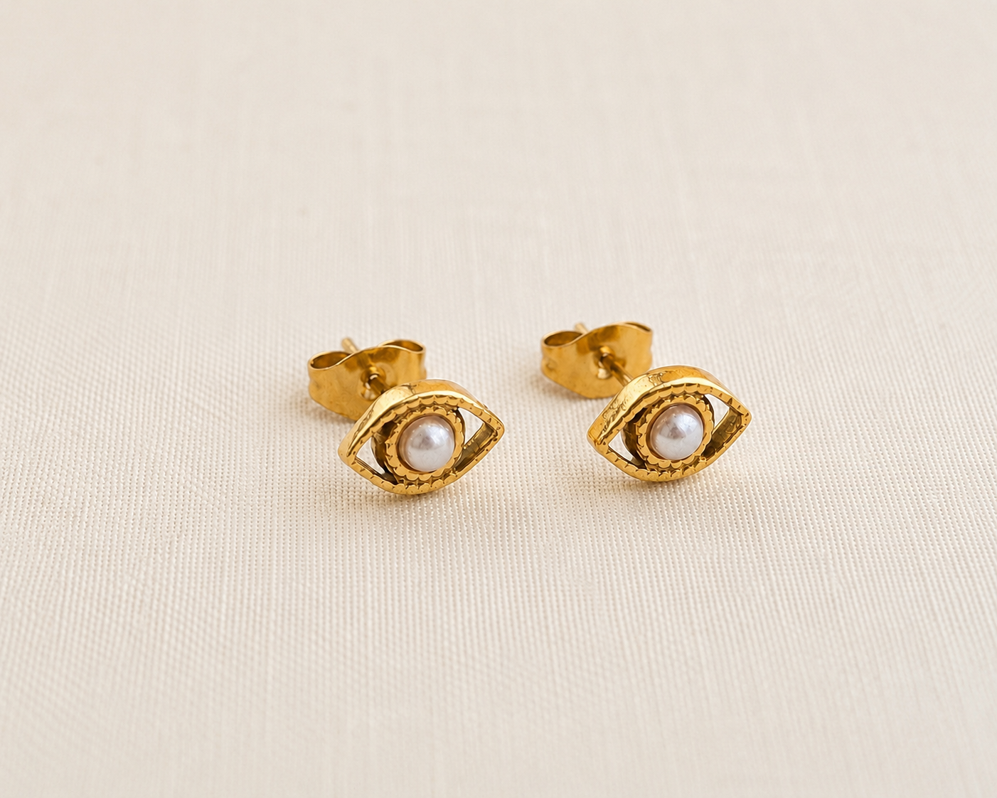 Mystic Eye Pearl Earrings Gold – Schutzauge Perlen Ohrstecker vergoldeter Edelstahl – NEVAJA