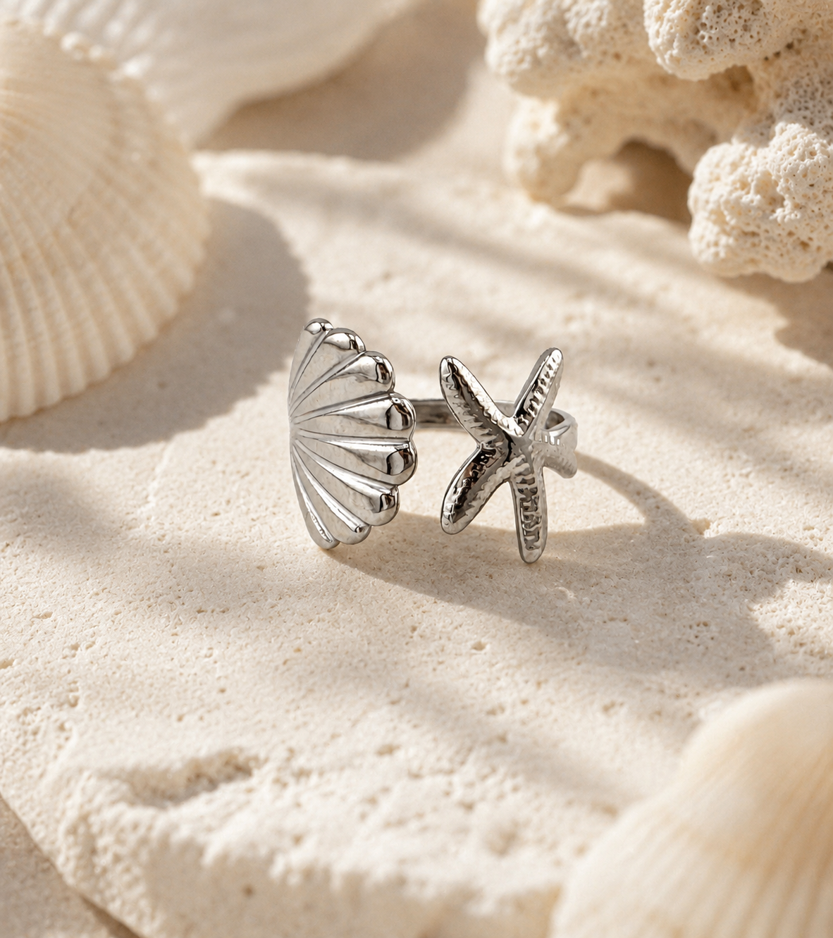 Ocean Breeze Open Ring Silber – Muschel Seestern Ring hochglanzpolierter Edelstahl größenverstellbar – NEVAJA